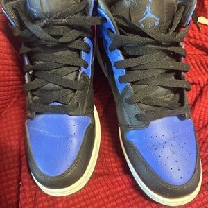 Nike Air Size 7 youth